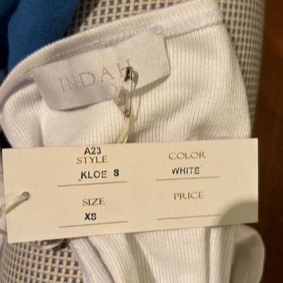 Indah Kleo White Ribbed Lace Up Open Front Top - Picture 5 of 5